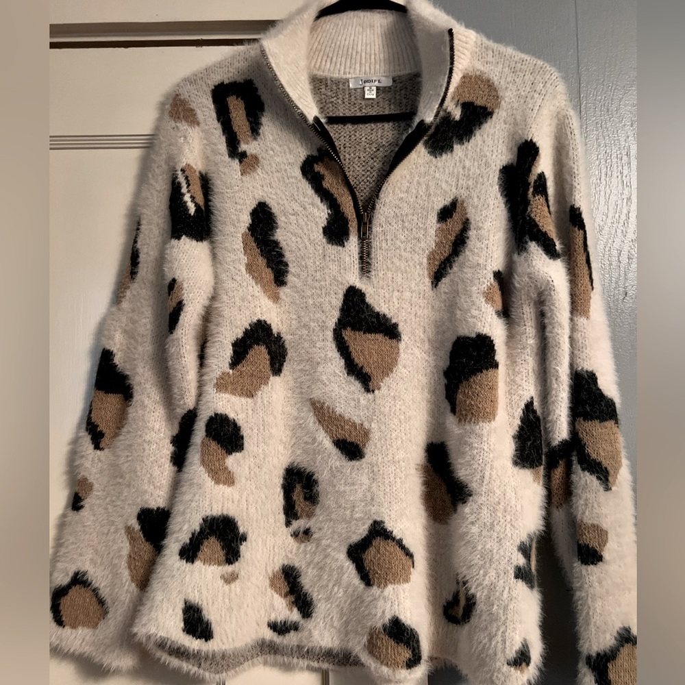 Jodifl Top Fall Winter Sweater Dressy Casual Leapord Print SO SOFT